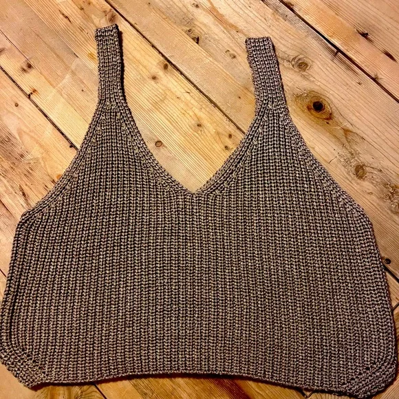 Crop Top Crocheted sweater - Picture 1 of 4